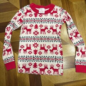 Hanna Andersson Red and White Reindeer Long Sleeve Pajama top like new